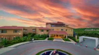 Four A Resort Jammu  호텔