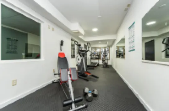 Oyster Bay Inn & Suites