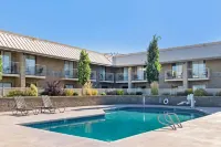 Best Western Plus Ahtanum Inn