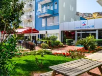 Ark Apart and Suite Hotel Hoteles cerca de Cleopatra Beach