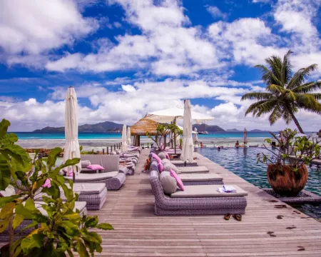 Le Domaine de L Orangeraie Resort et Spa โรงแรมในลาดิกิว