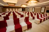 Hotel Saradha Grande