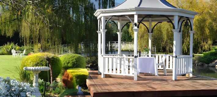 Lakeside Cottage Luxury B&B Hotels in Melbourne