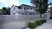 Redhill Cairns Living - Martyn St - 2-Star