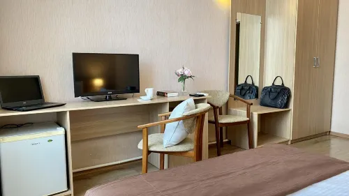 Aviator Hotel