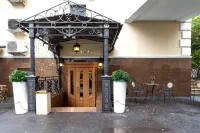 De Paris Boutique -Hotel Hotels near Khram 12 Apostolov V Khovrino