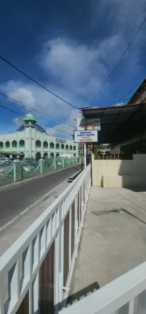 Bintang Guest House Bukittinggi Отели в г. Guguk Panjang