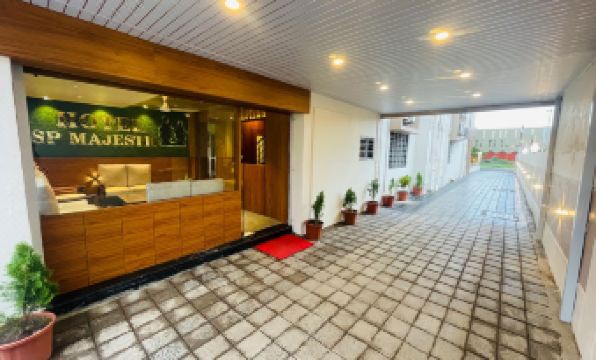 Hotel SP Majestic - Housity