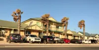 Bay Lodge - parking