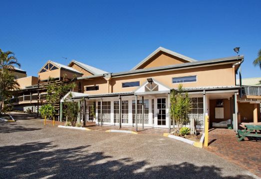 힌터랜드 호텔 네랑