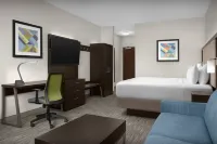 Holiday Inn Express & Suites Birmingham - Homewood