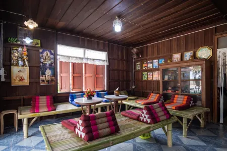 Hug Pai Boutique Hostel