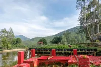 Hilltop Camp, Lembang - Bergblick