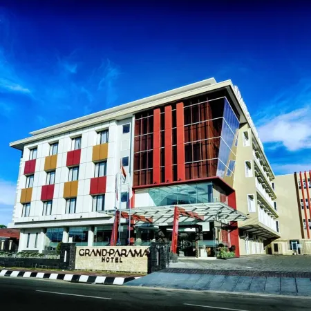 Grand Parama Hotel