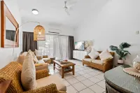 Trinity Beach Club Holiday Apartments
