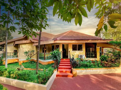 Zaras Resort Khandala - Mountain view