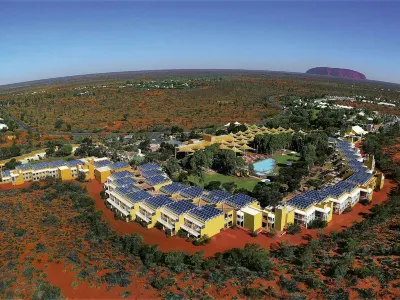 Emu Walk Apartments Hotels near Uluṟu-Kata Tjuṯa National Park