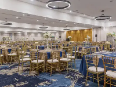 ダブルツリー バイ ヒルトン ホテル ベーカーズフィールド ベーカーズフィールドのホテル