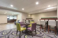 La Quinta Inn & Suites by Wyndham Atlanta Roswell