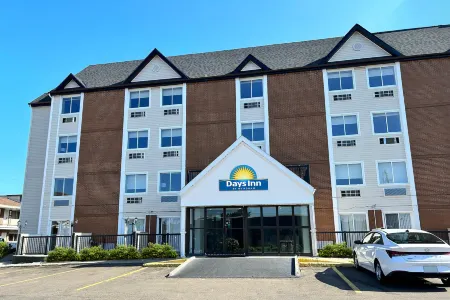 Days Inn & Suites by Wyndham Summerside Отели в г. Саммерсайд