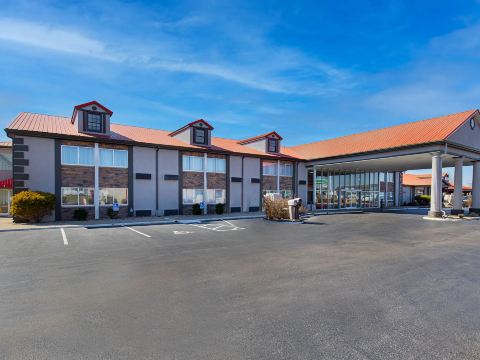 Ramada by Wyndham Bowling Green