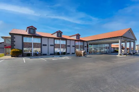 Ramada by Wyndham Bowling Green