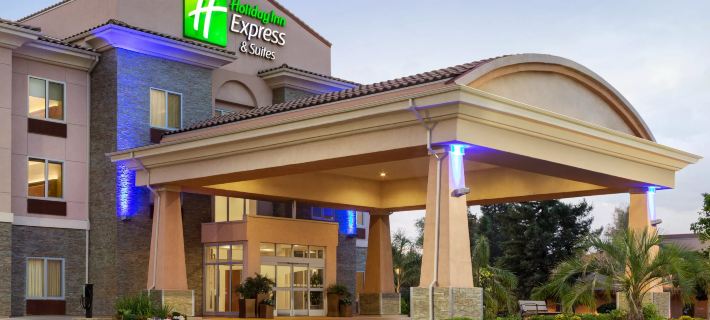 Holiday Inn Express & Suites REDDING by IHG Hotels in Redding