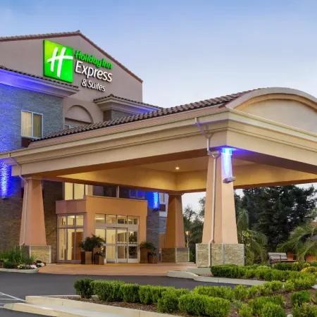 Holiday Inn Express & Suites REDDING by IHG
