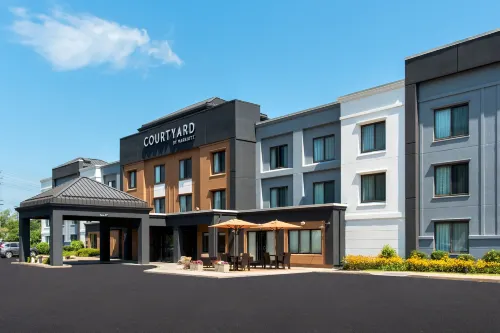 Courtyard Binghamton Hotels in Vestal