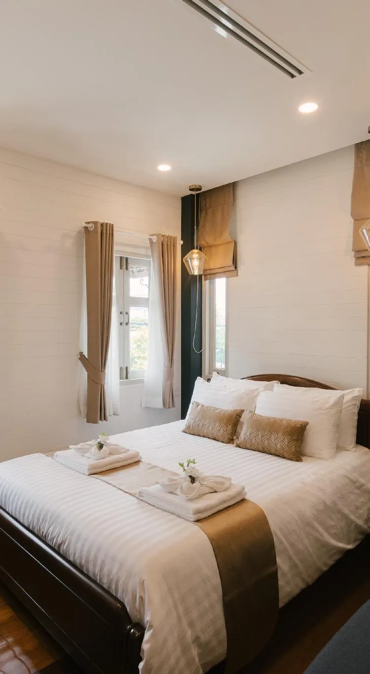 ห้องเตียงควีนไซส์ พร้อมโซฟาเบด