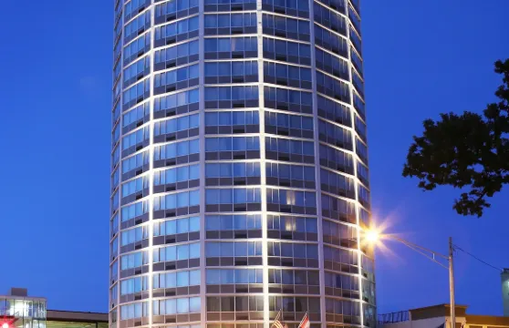 錫拉丘茲皇冠假日酒店