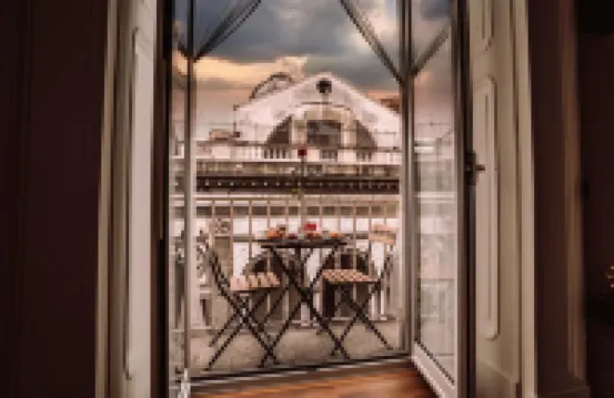 โนวา เรอเลส์