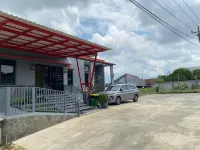 RedDoorz Syariah at Jitu Guest House Purwokerto Hotels in Banyumas Regency