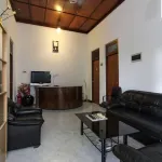 Goby Lodge Guest House - parking