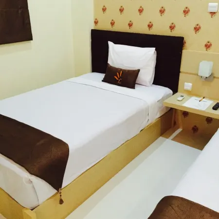 Hotel Surya Lombok Отели в г. Pejanggik