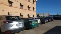 Arena Hotel (Formerly Sleep Express Motel) - Motels