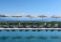 Everness Hotel & Resort - Pools