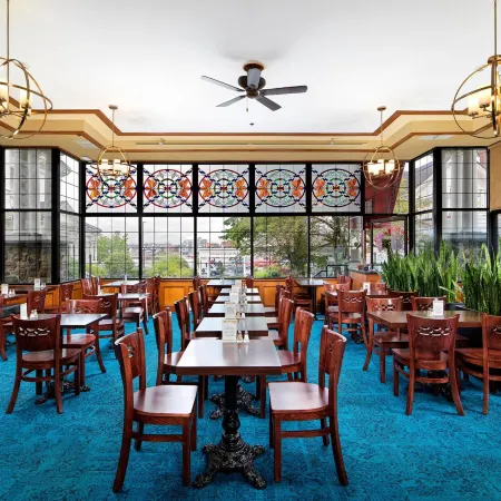 Huntingdon Hotel and Suites