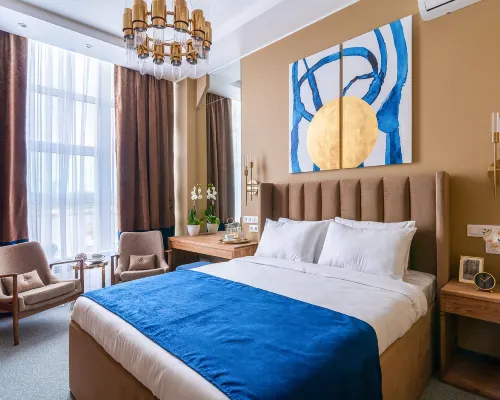 Lido Central Hotel Hotels near Millionka