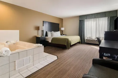 Quality Inn & Suites Granbury