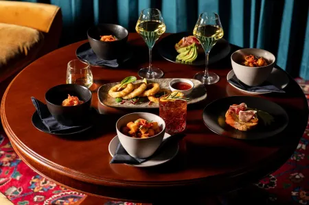 Moxy Edinburgh Fountainbridge Отели рядом с достопримечательностью «Тайнкасл»