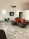 Motel 6 Daytona Beach, FL - Speedway - parkir