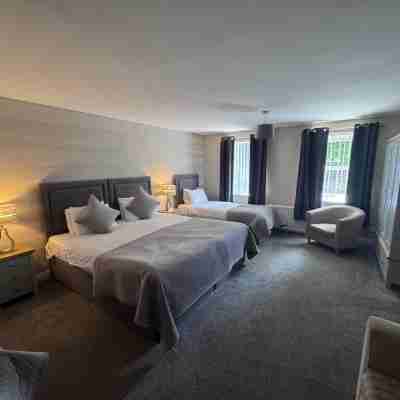 The Oaks Hotel Rooms