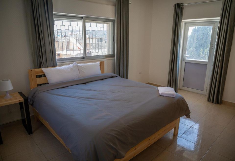 Dali House - Housity