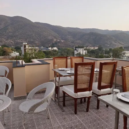 Hotel Santosh Heritage