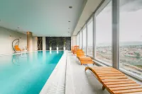 Holiday Inn 日利納 - 游泳池
