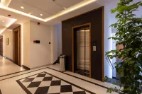 Pravasa Stay, Bapat Square - 2 Sao
