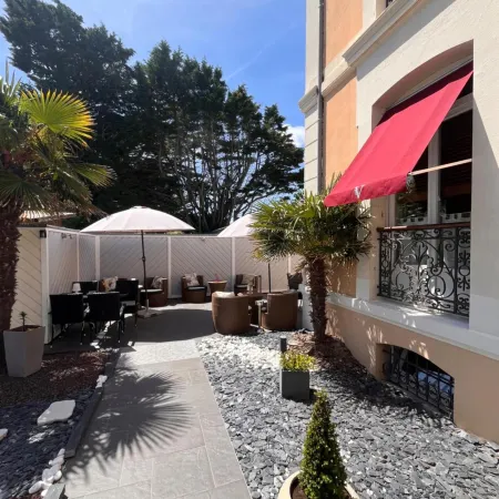 Hôtel la Villefromoy Отели рядом с достопримечательностью «Пляж Сийон»