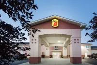 Super 8 by Wyndham Iola KS Hotels in Iola