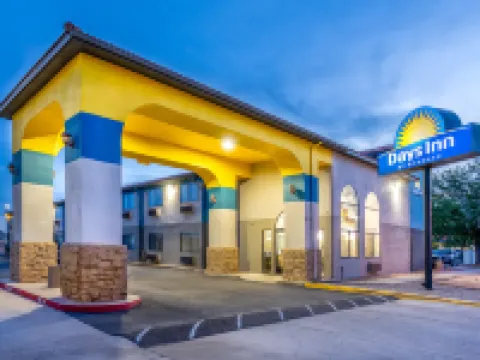 Days Inn by Wyndham Los Lunas Hotels in Valencia County